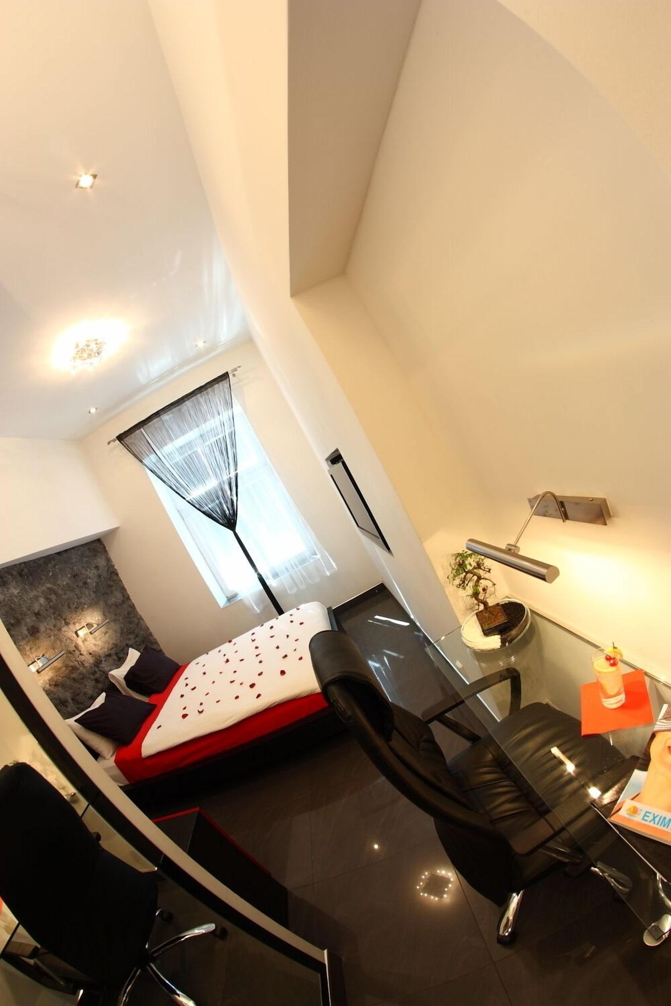Komorowski Luxury Guest Rooms Krakow Exterior photo