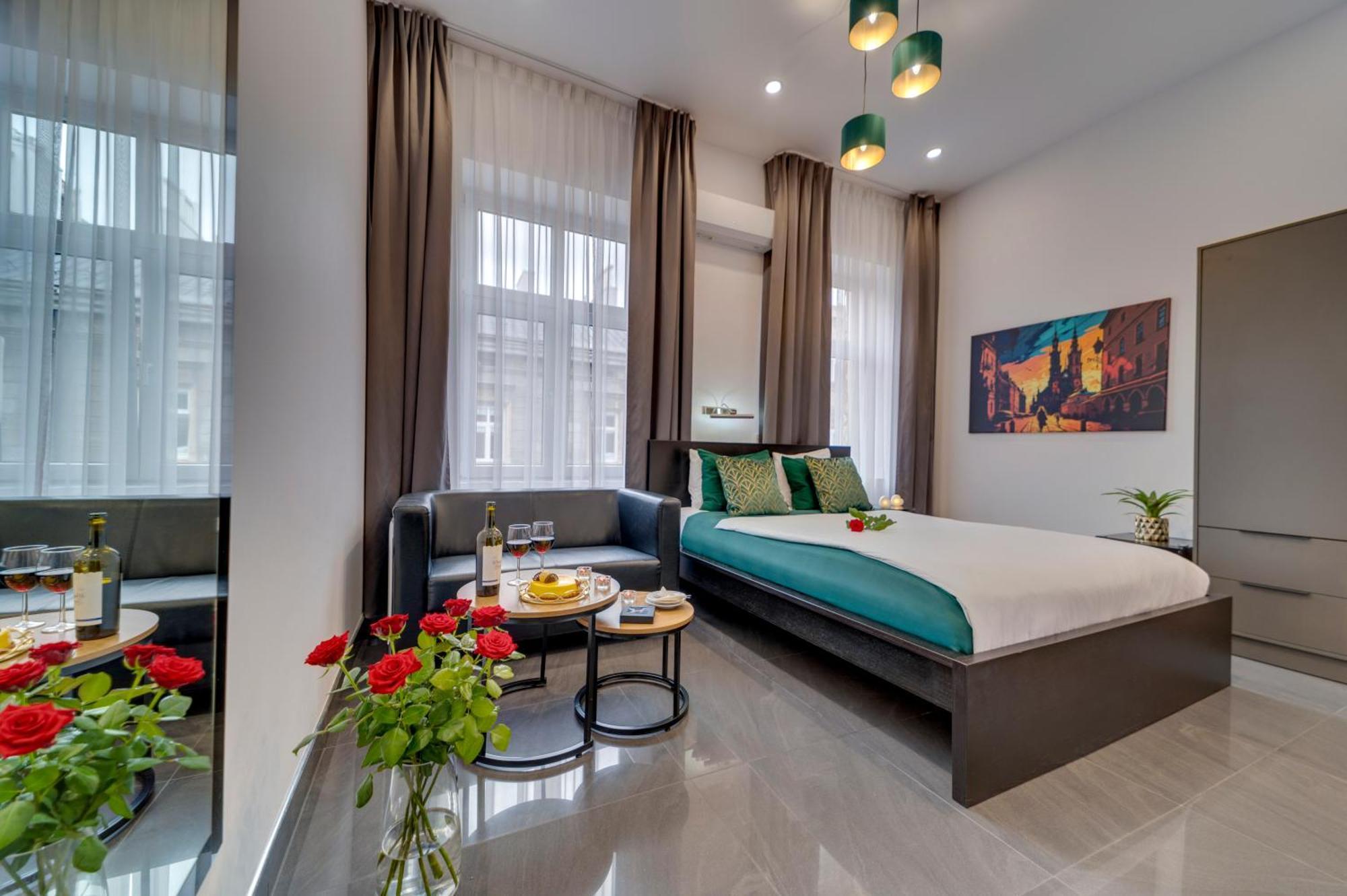 Komorowski Luxury Guest Rooms Krakow Exterior photo